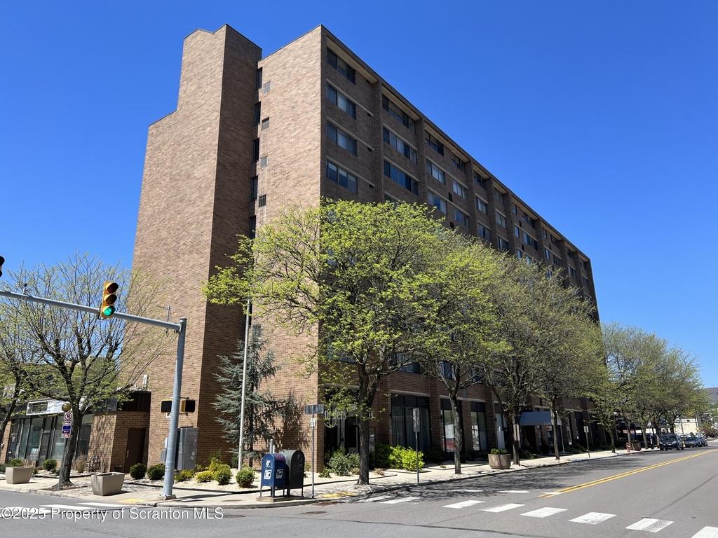 220 Linden Street - Photo 0