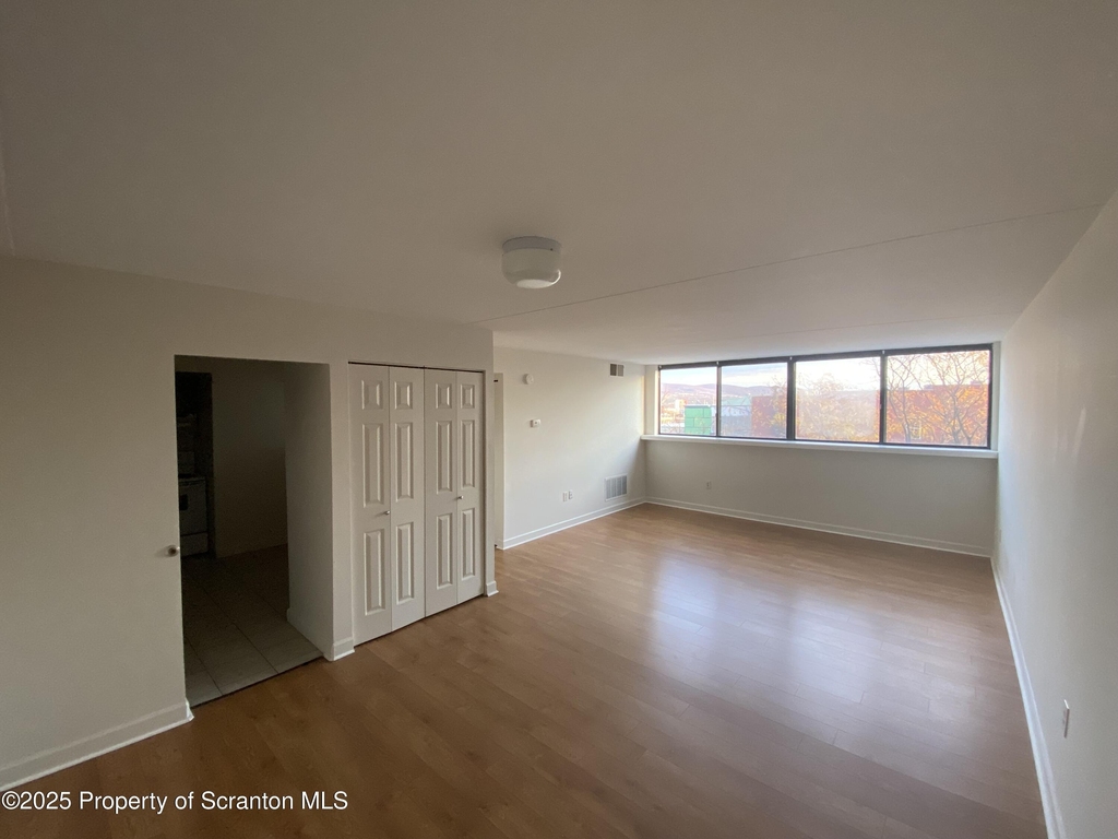 220 Linden Street - Photo 3