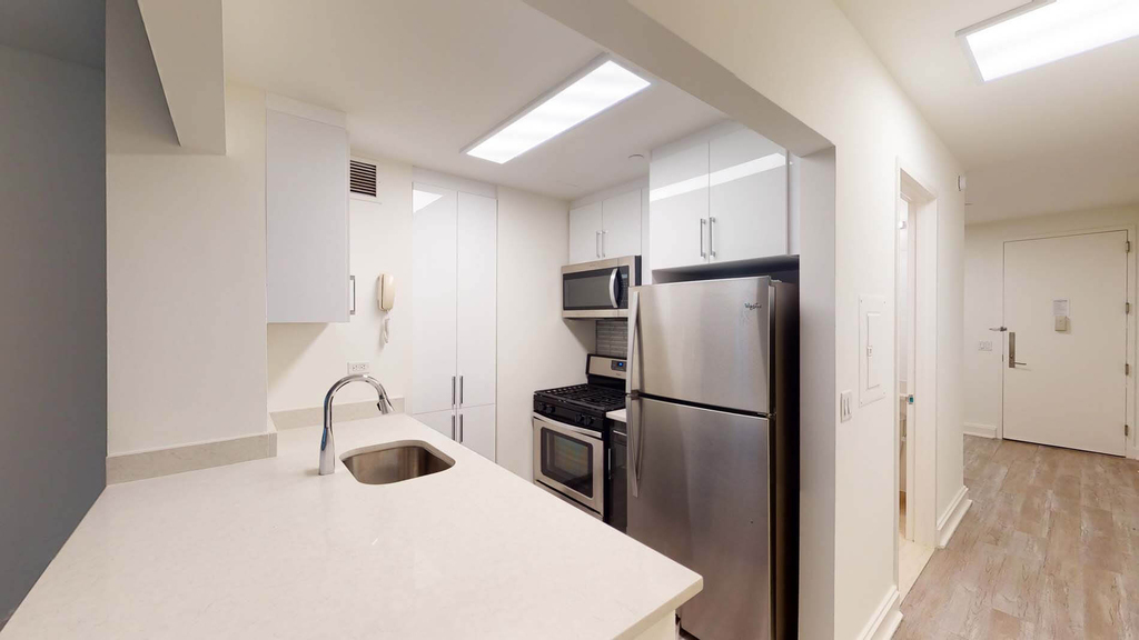 10 Hanover Square - Photo 4