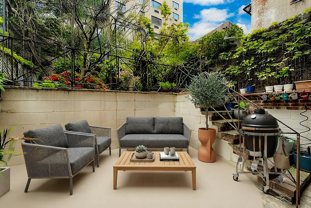 452 East 84th Street - Photo 1