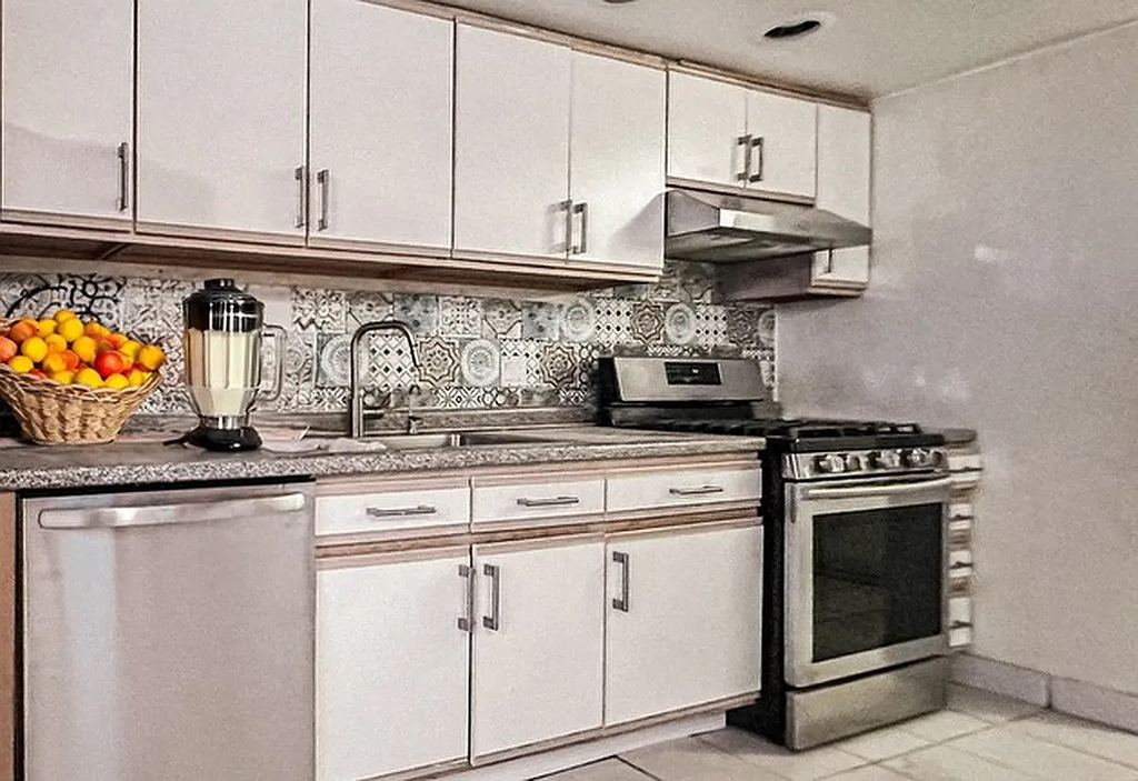 452 East 84th Street - Photo 4