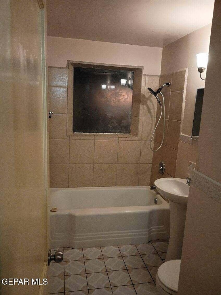 3208 Morehead Avenue - Photo 15