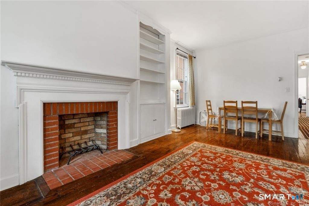 239 Bradley Street - Photo 3