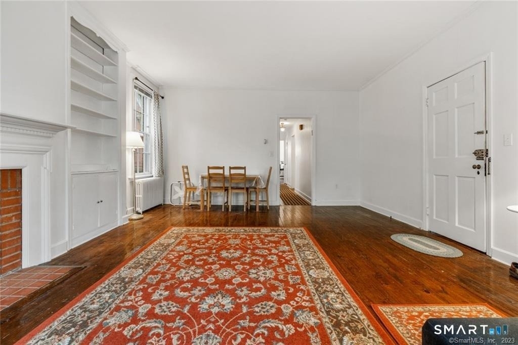 239 Bradley Street - Photo 2