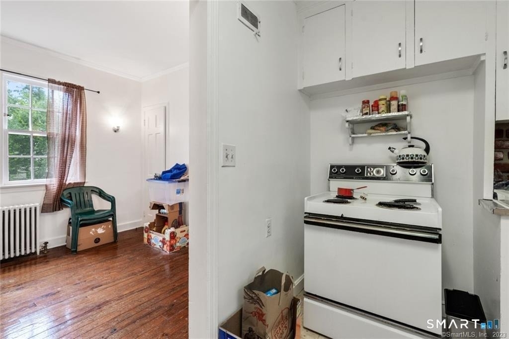 239 Bradley Street - Photo 14