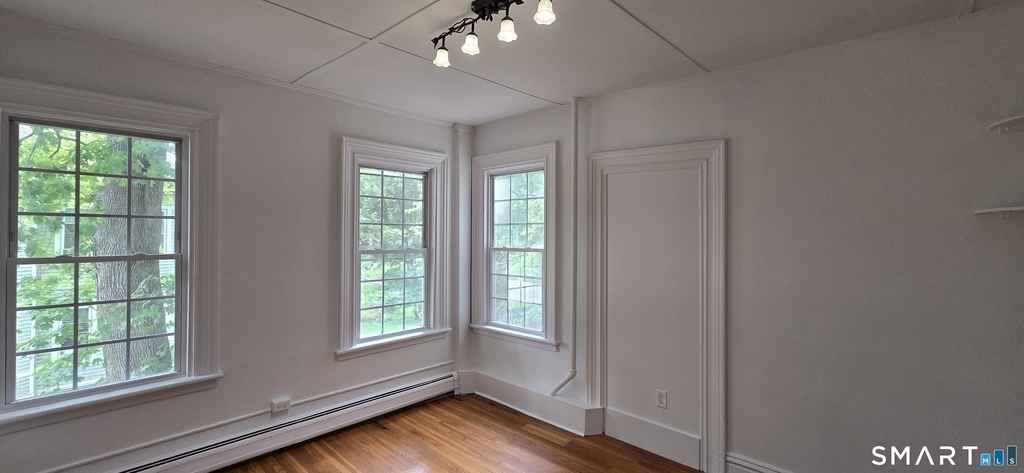 221 Broadway - Photo 4