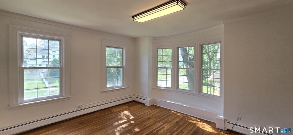 221 Broadway - Photo 2