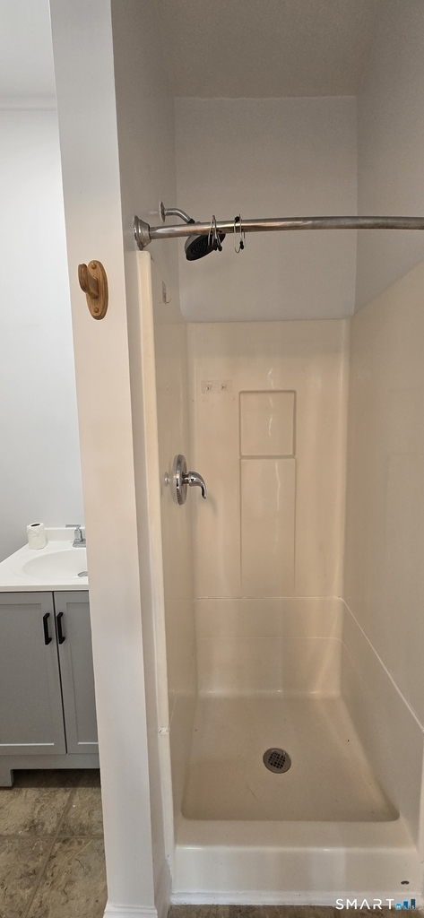 221 Broadway - Photo 8