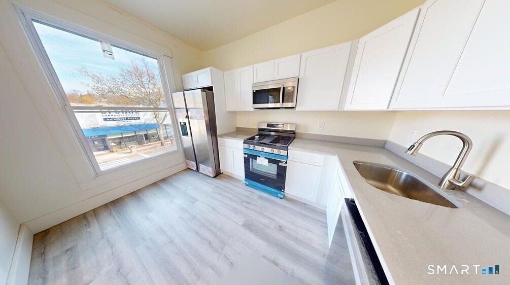 736 Main Street - Photo 4