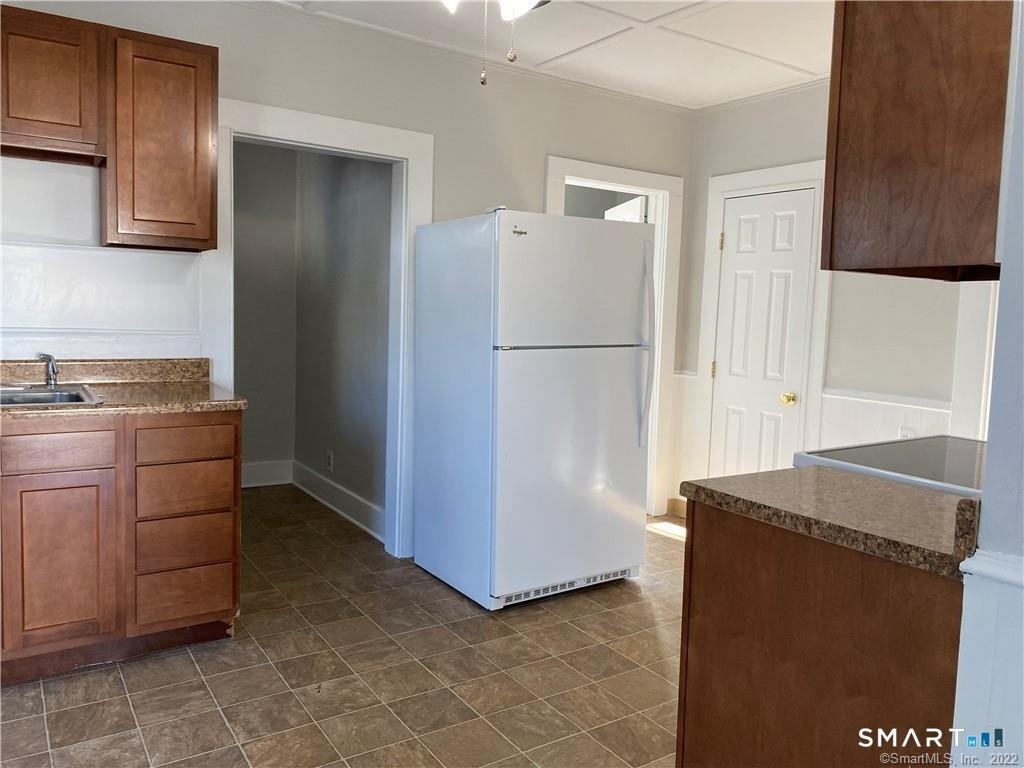 433 Migeon Avenue - Photo 4