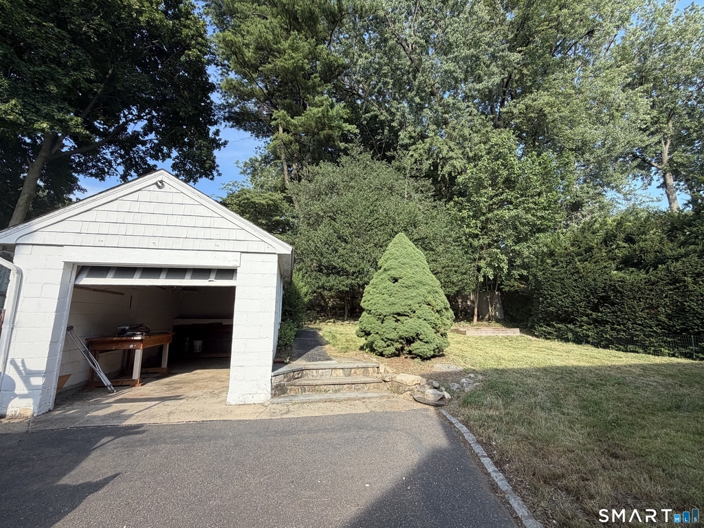 25 Ludlow Manor - Photo 12