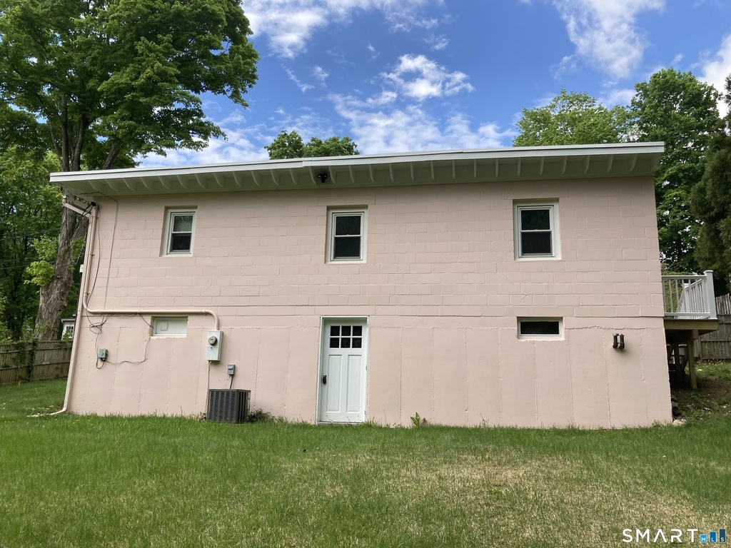 10 Phelps Lane - Photo 2