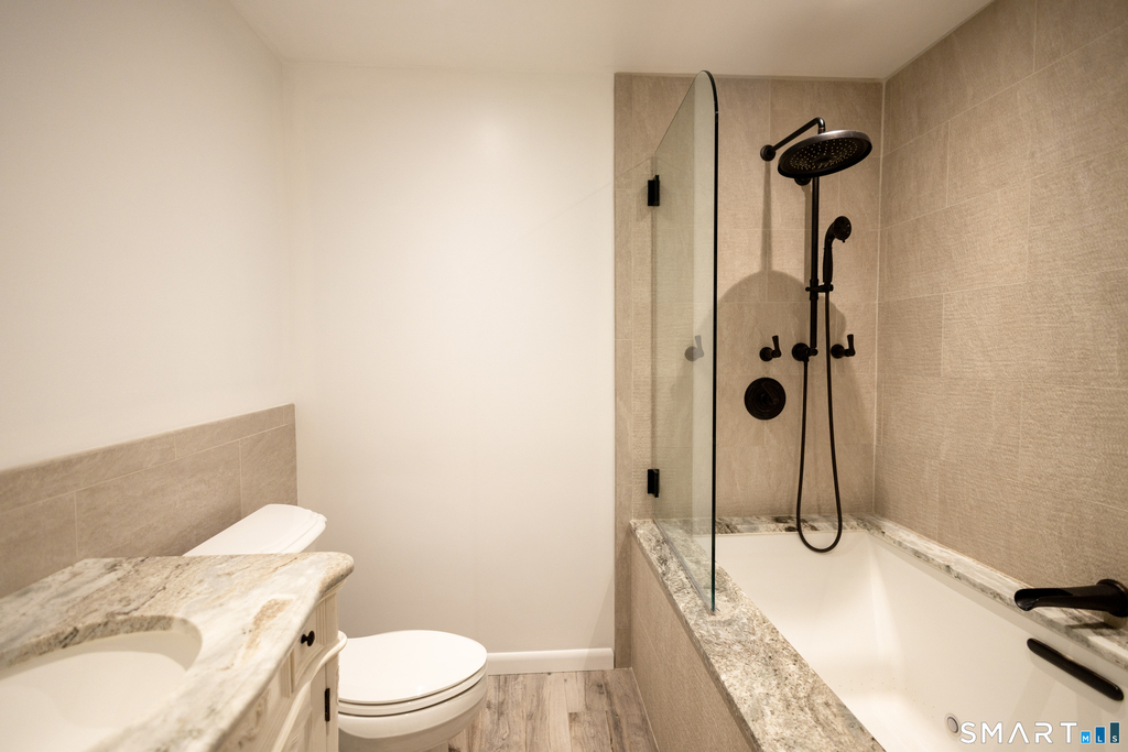 18 Pinewood Shores - Photo 20