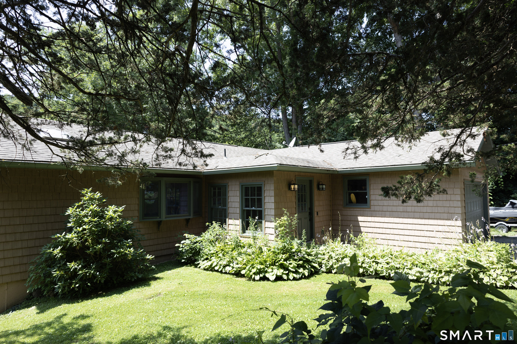 18 Pinewood Shores - Photo 1