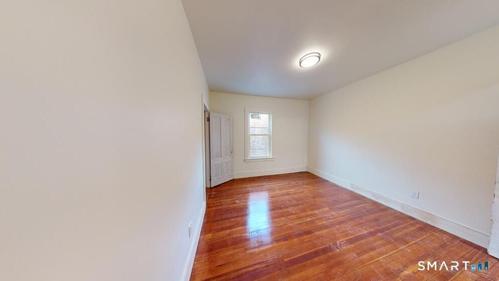 736 Main Street - Photo 7