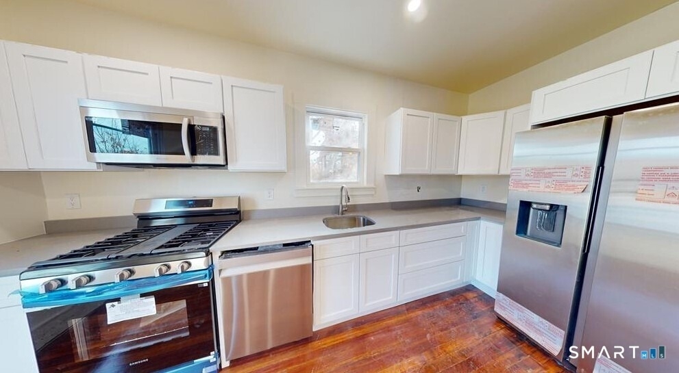 736 Main Street - Photo 3