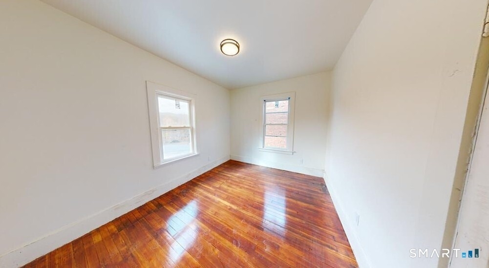 736 Main Street - Photo 8