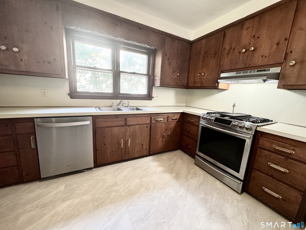 23 Quintard Avenue - Photo 1