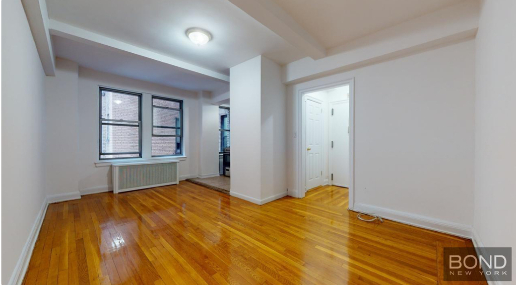 East 38th Street - Photo 3