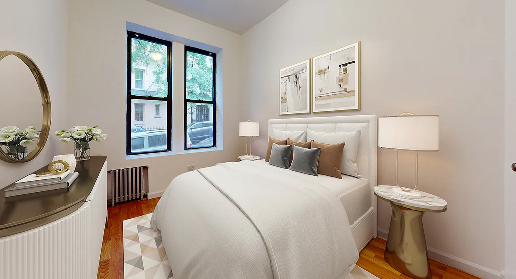 East 65th  Street - Photo 9