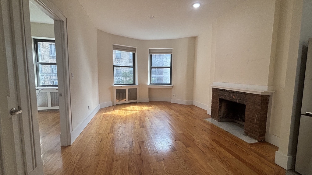 West 76th Street - Photo 5