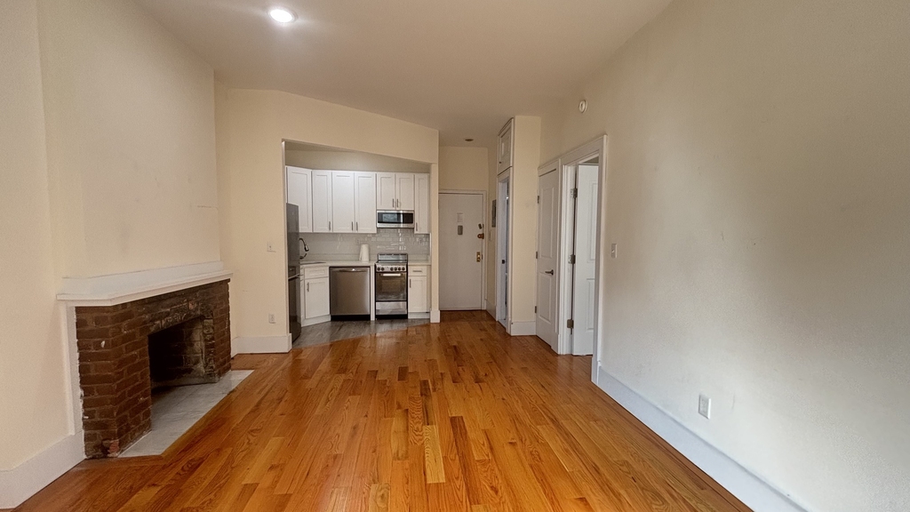 West 76th Street - Photo 4