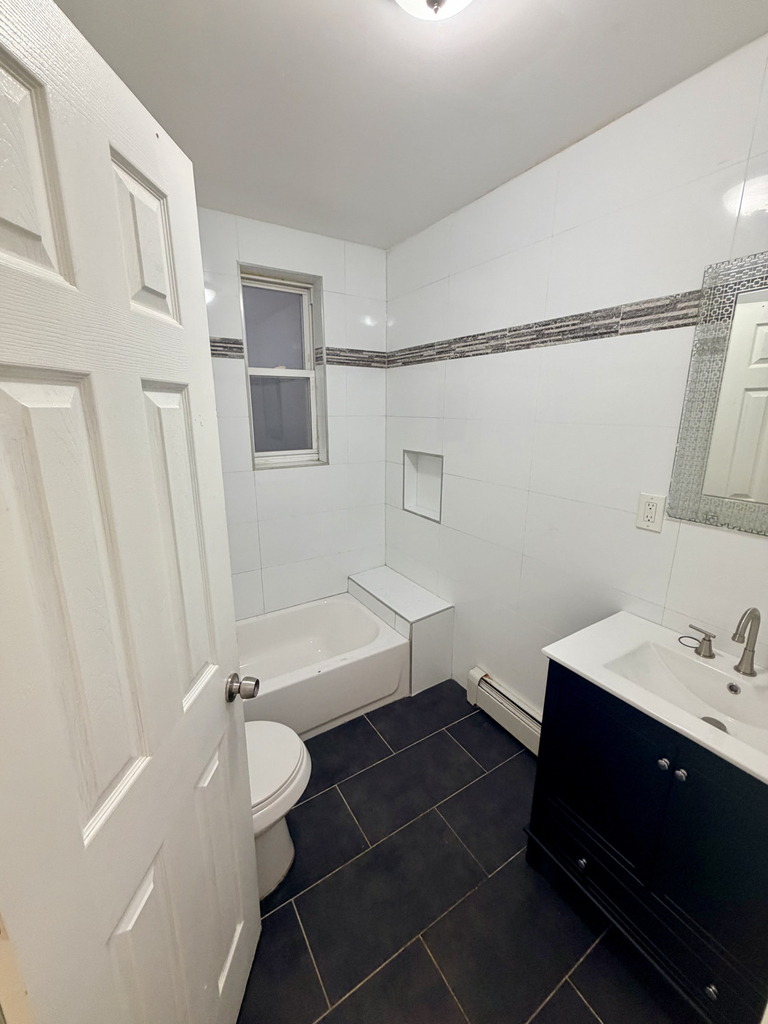 1381 Clay Avenue - Photo 11