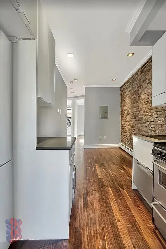 124 Ridge Street - Photo 4