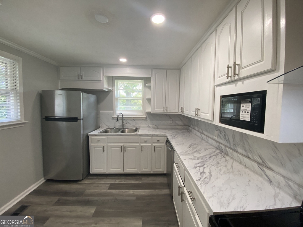 914 Ozora Road - Photo 12