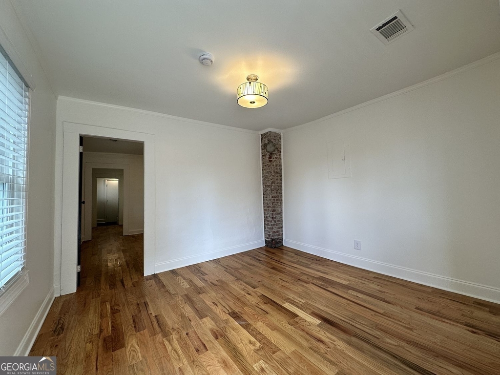 62 Chester Avenue Se - Photo 7