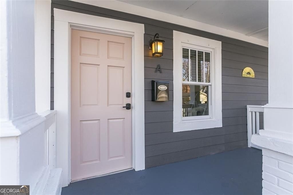 62 Chester Avenue Se - Photo 3
