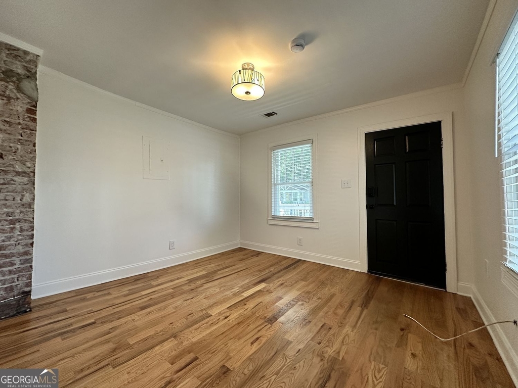 62 Chester Avenue Se - Photo 9