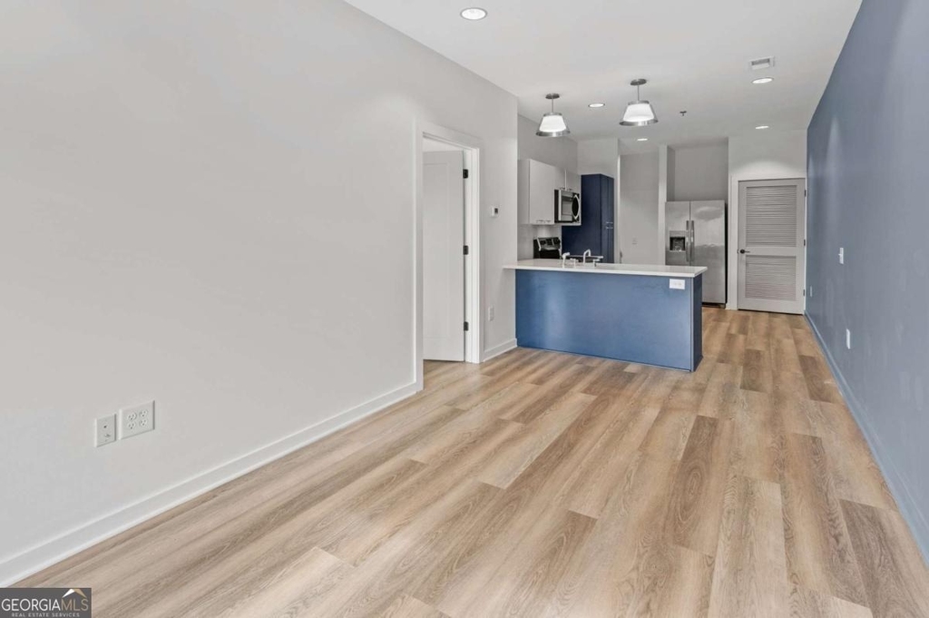512 Flat Shoals Avenue Se - Photo 4