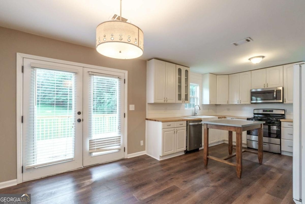 3322 Dewey Hogan Road - Photo 11