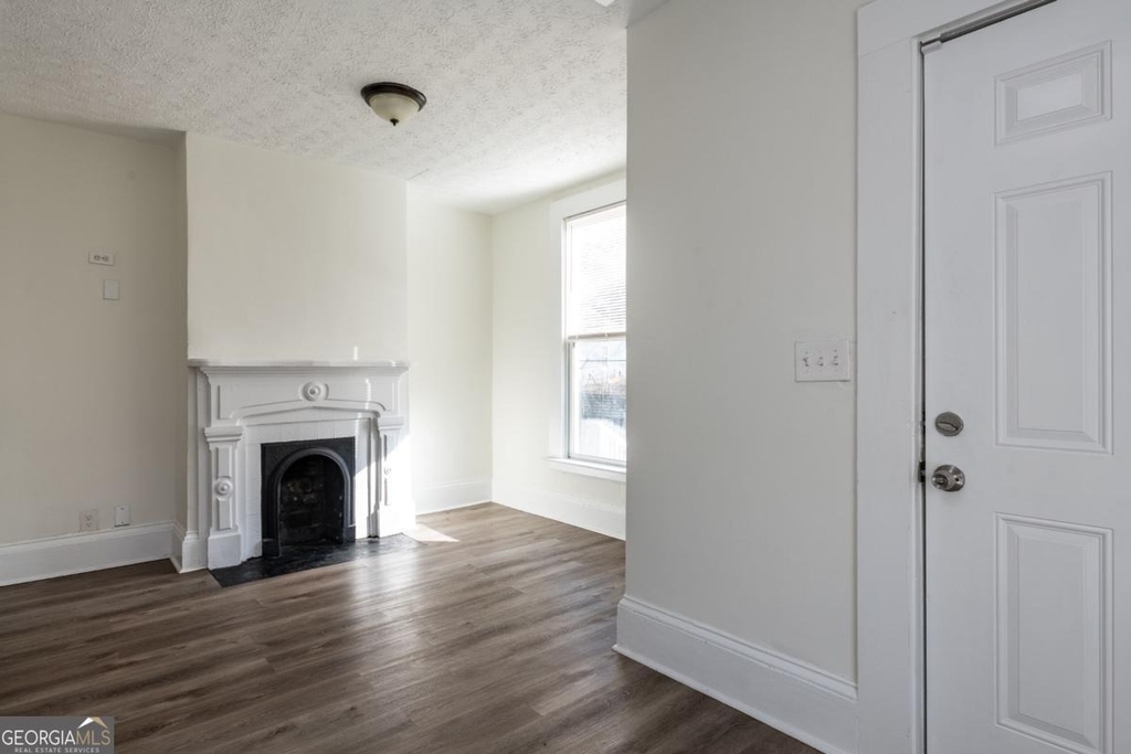 404 Paines Avenue Nw - Photo 3