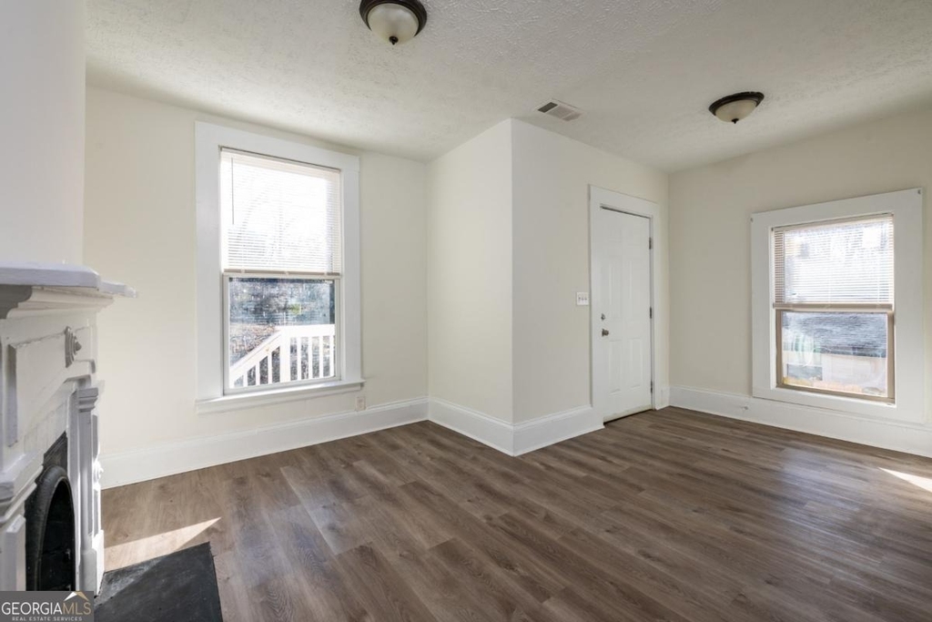 404 Paines Avenue Nw - Photo 5