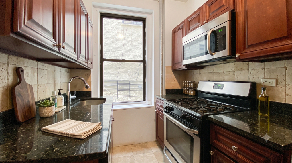250 Ft Washington Avenue - Photo 11