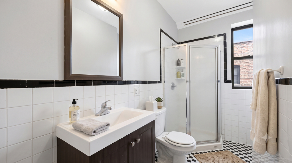 188 Claremont Avenue - Photo 8