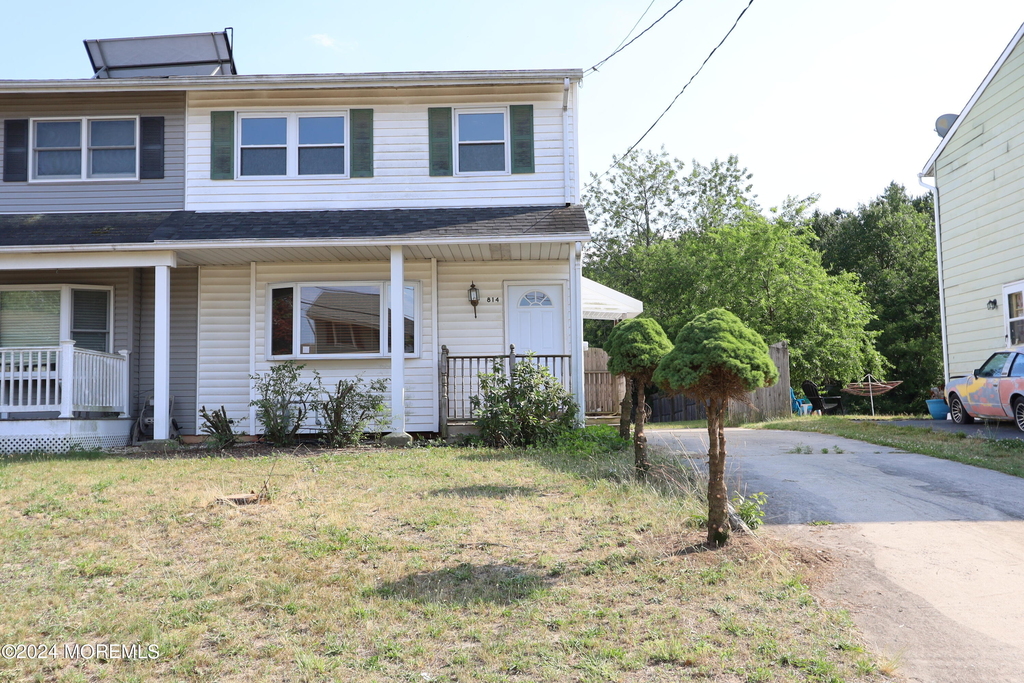 814 Laurel Street - Photo 1