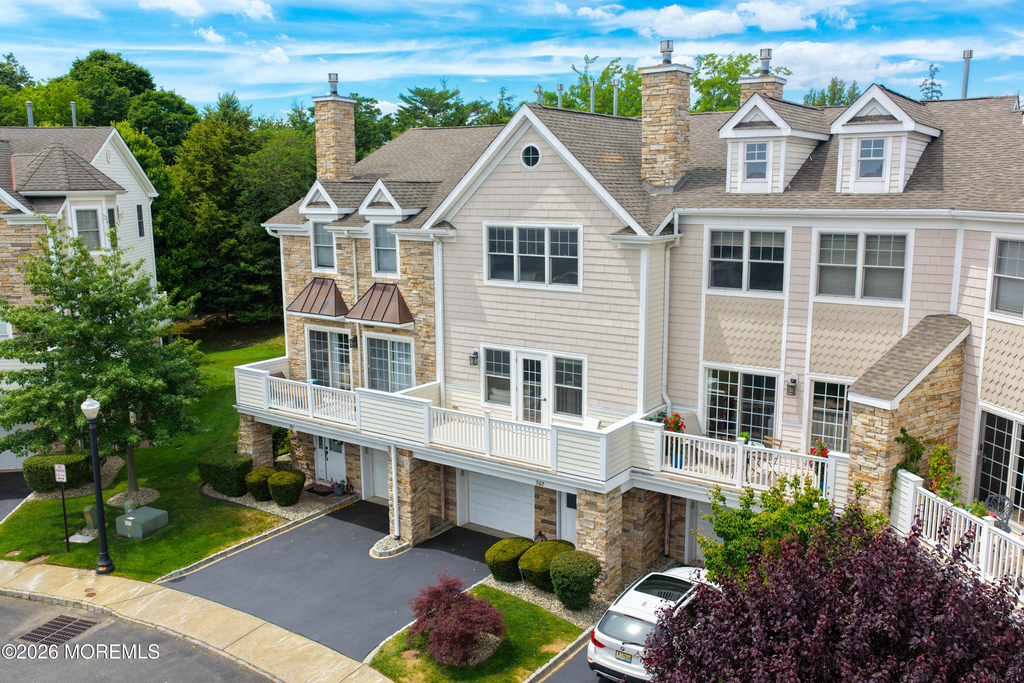 302 Villa Drive - Photo 2