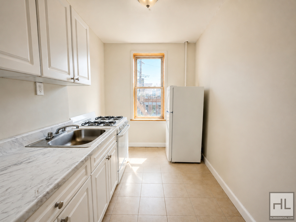 Grant Avenue - Photo 4
