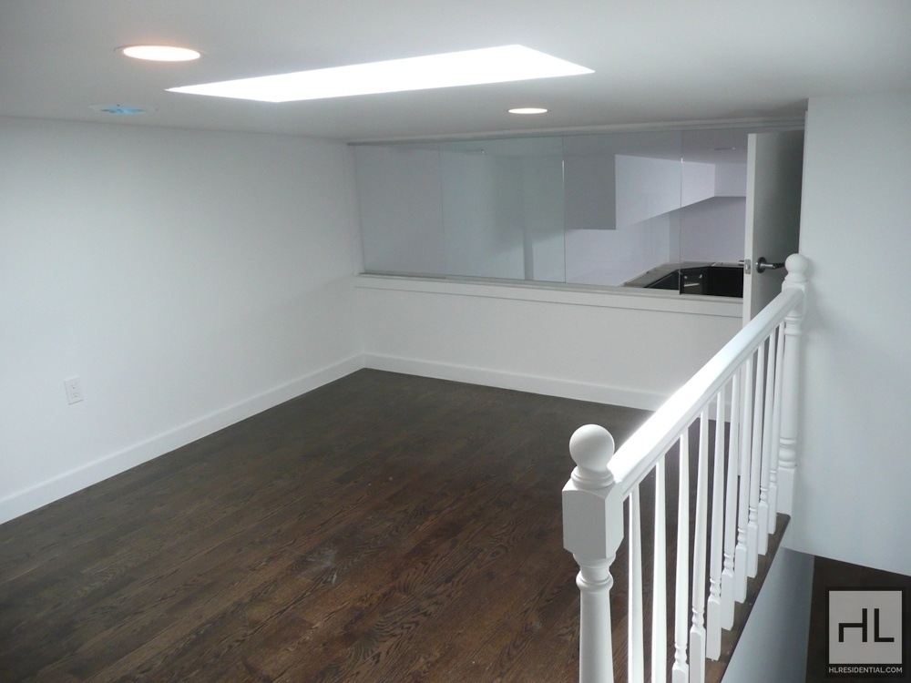Franklin Avenue - Photo 4