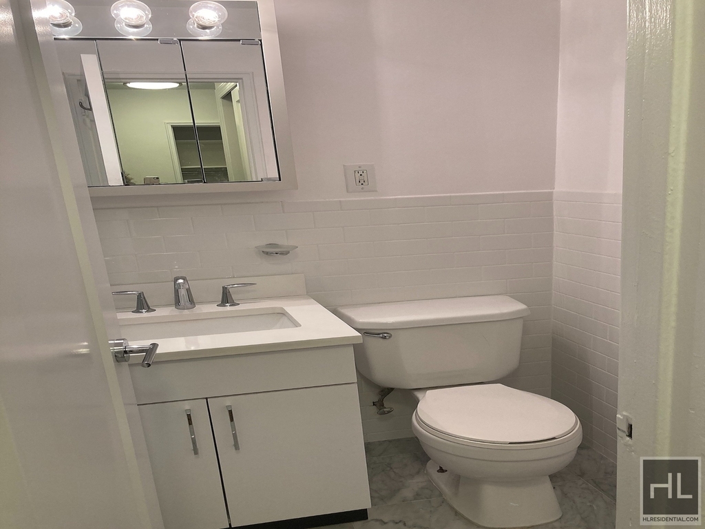East 35 Street - Photo 3