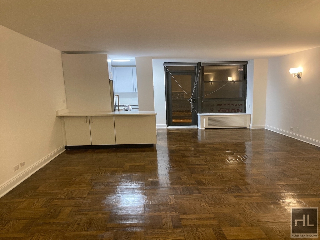East 35 Street - Photo 1