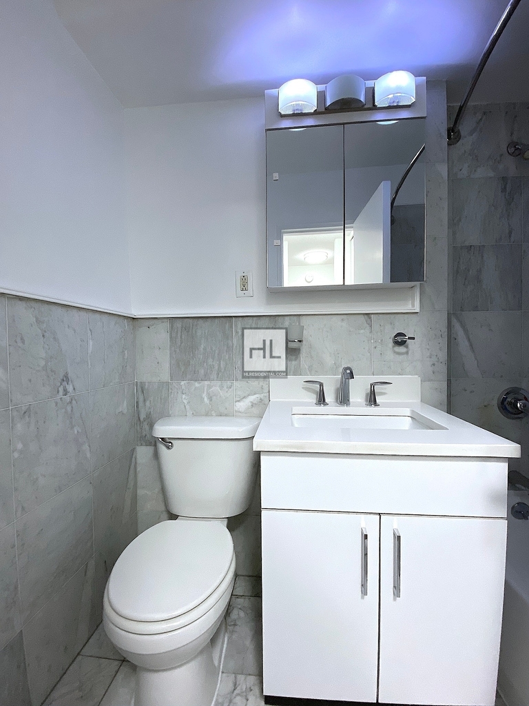 East 35 Street - Photo 3