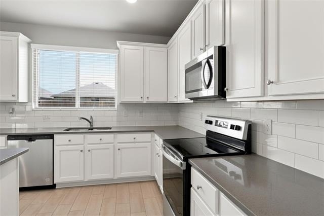 944 Ravenwood Lane - Photo 13
