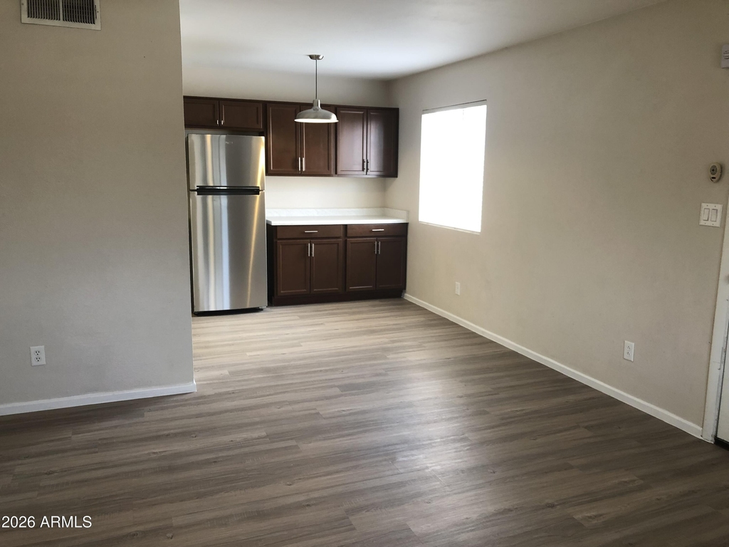 700 W University Drive - Photo 1