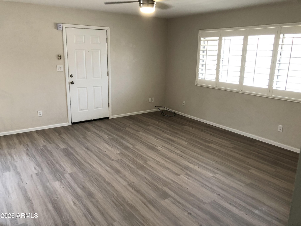 700 W University Drive - Photo 8
