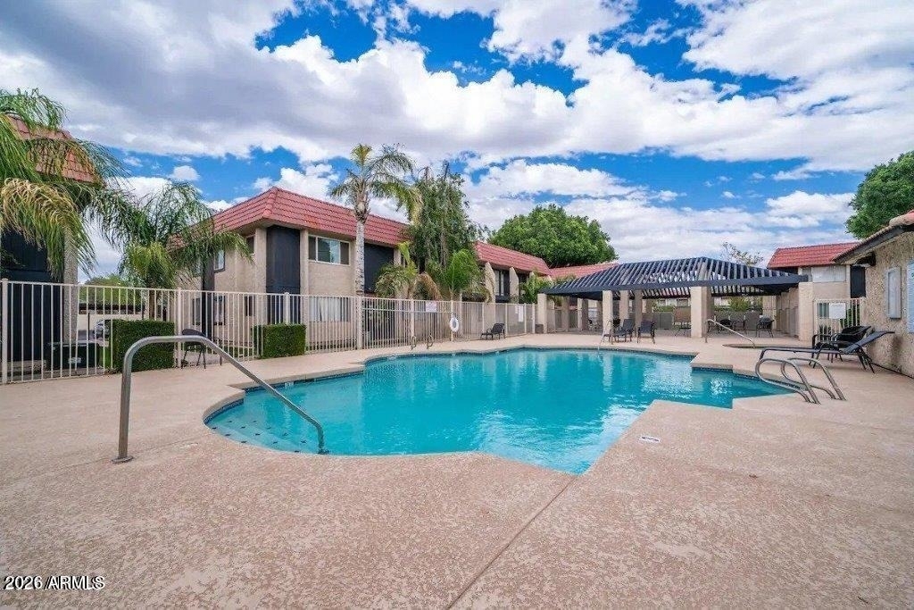 700 W University Drive - Photo 15