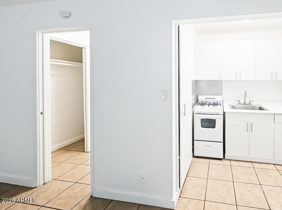 2417 E Campbell Avenue - Photo 3